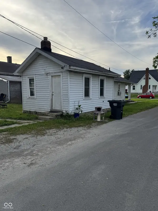 627 E 31st ST, Anderson, IN 46016