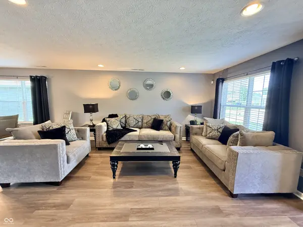 11637 Half Mile DR, Indianapolis, IN 46235