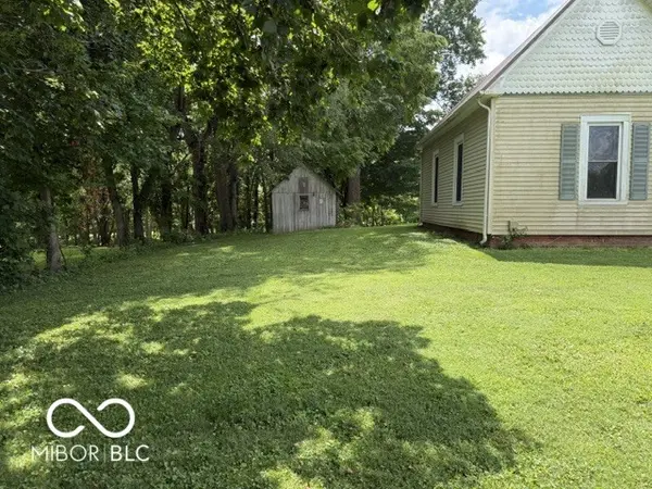 219 E Church ST, Bloomingdale, IN 47832