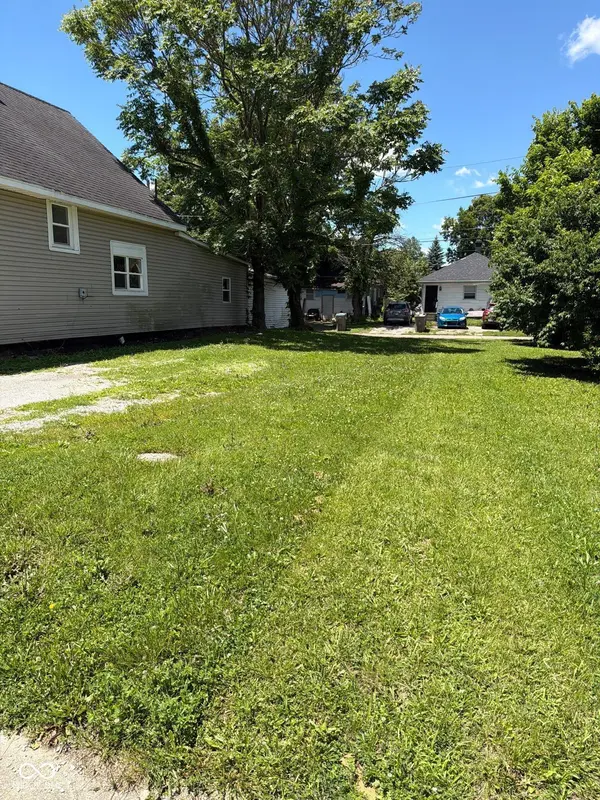 1122 N Mount ST, Indianapolis, IN 46222