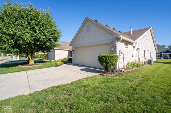 1698 Fairfield CIR, Greenfield, IN 46140