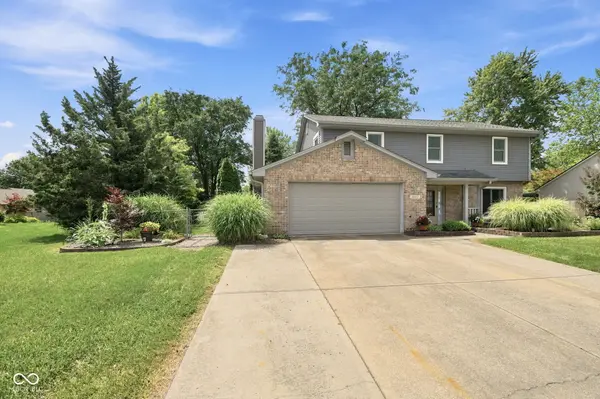 15017 Horseshoe DR, Carmel, IN 46033