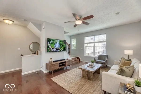 269 1st ST NW, Carmel, IN 46032