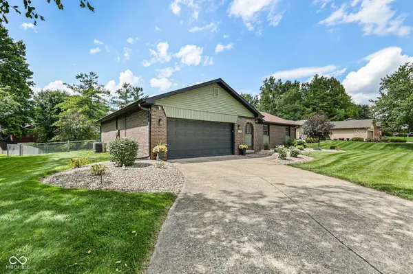 5202 Flintstone DR, Indianapolis, IN 46237