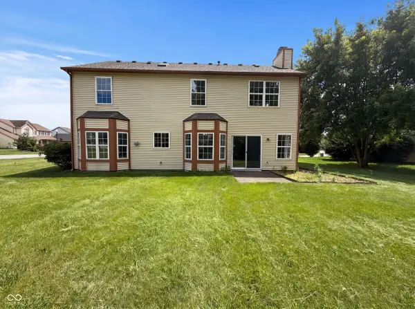 3502 Waterstone DR, Indianapolis, IN 46268