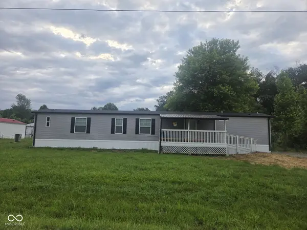 2126 Chandlear LN, North Vernon, IN 47265