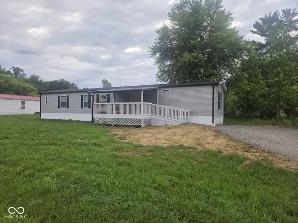 2126 Chandlear LN, North Vernon, IN 47265