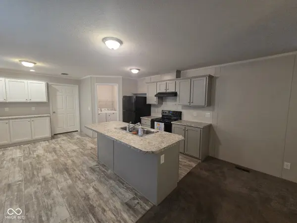 2126 Chandlear LN, North Vernon, IN 47265