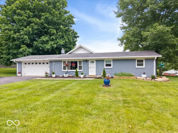 703 N Peterman RD, Greenwood, IN 46142