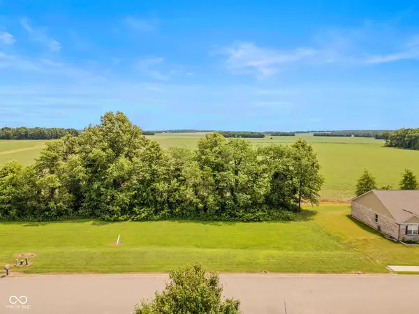 1961 Austin James LN, Seymour, IN 47274