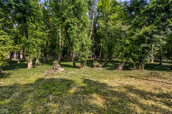 558 E 82nd ST, Indianapolis, IN 46240