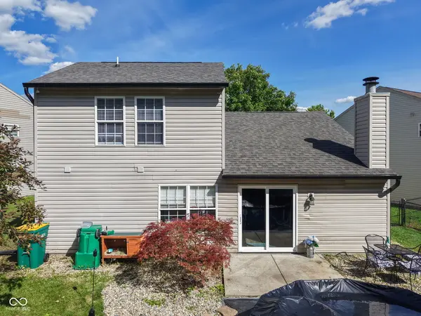 6677 Wimbledon DR, Zionsville, IN 46077