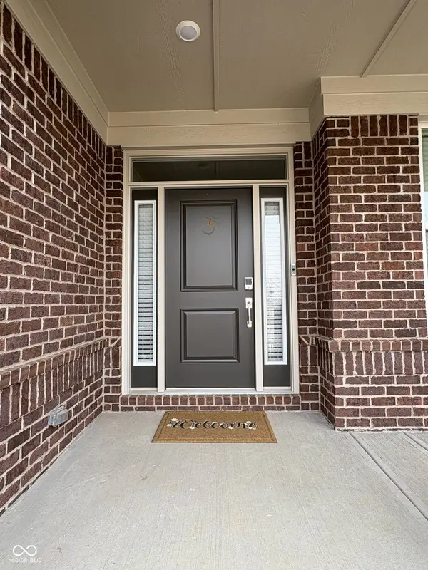11724 Aubrey LN, Fishers, IN 46040