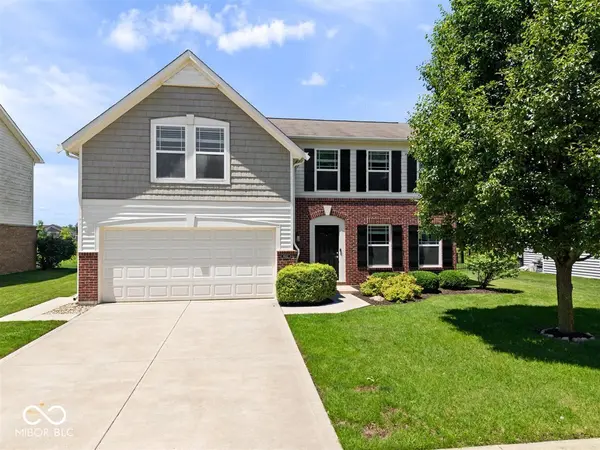 8682 N Dresden DR, Mccordsville, IN 46055