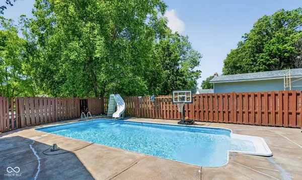 28 Homestead DR, Sheridan, IN 46069