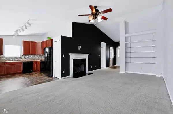 3442 Enclave LN, Greenwood, IN 46143