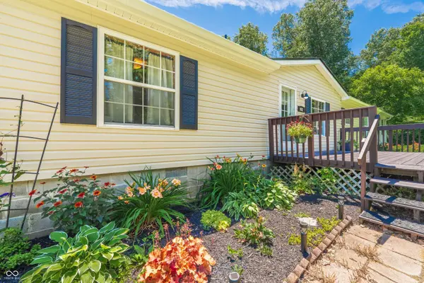 982 E Porter Ridge RD, Spencer, IN 47460