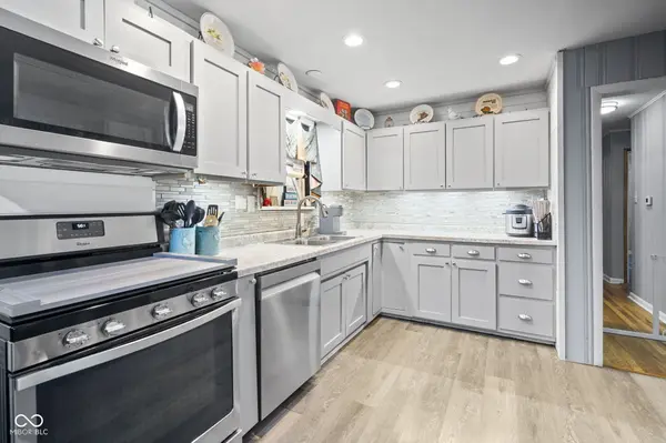 801 N 10th ST, Noblesville, IN 46060