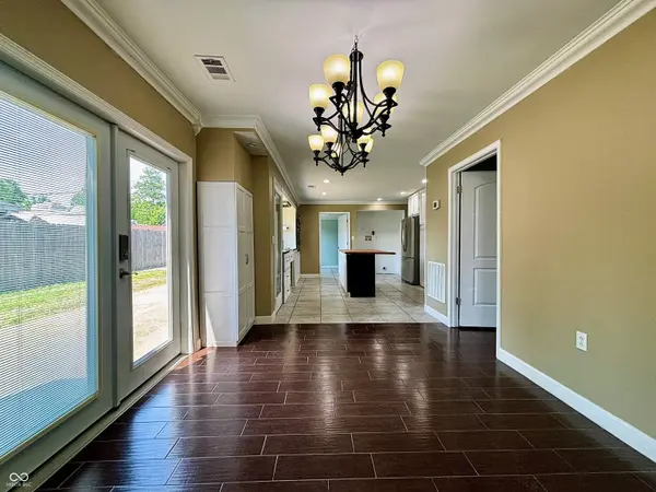 3819 Hamburg PIKE, Jeffersonville, IN 47130