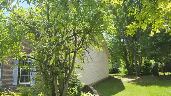 1809 Emerald Pines LN, Westfield, IN 46074