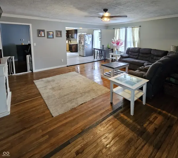 1024 N Harrison ST, Rushville, IN 46173