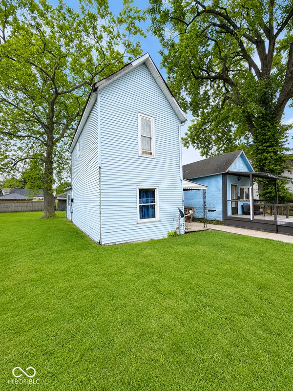 810 N Walnut ST, Muncie, IN 47305