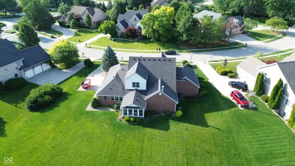 3268 W Hawthorne DR W, Carmel, IN 46033