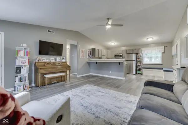 3460 Pleasant Creek DR, Indianapolis, IN 46227