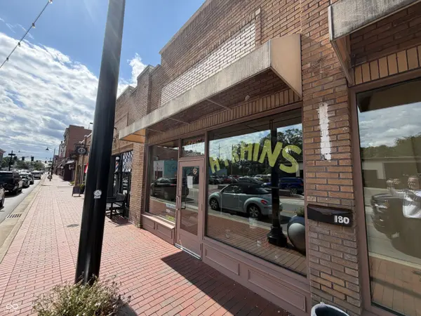 176 W Main ST, Greenwood, IN 46142