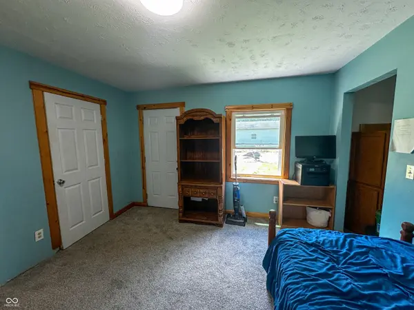 205 N Sycamore Streets, Osgood, IN 47037