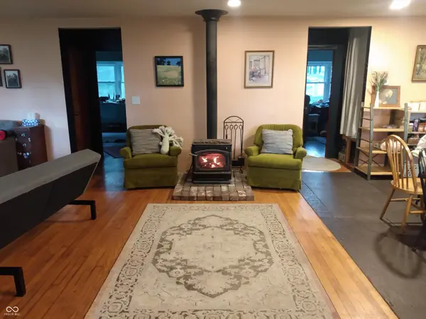 307 N Pike ST, Kempton, IN 46049