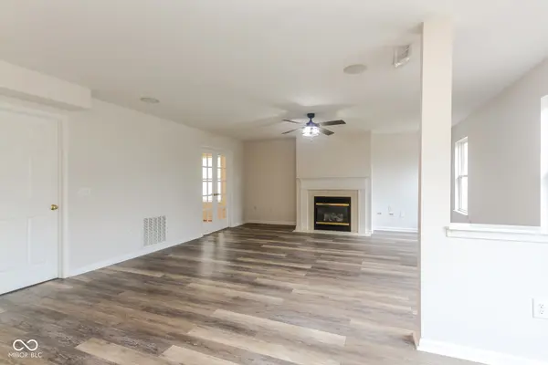 5757 Columbia CIR, Greenwood, IN 46142