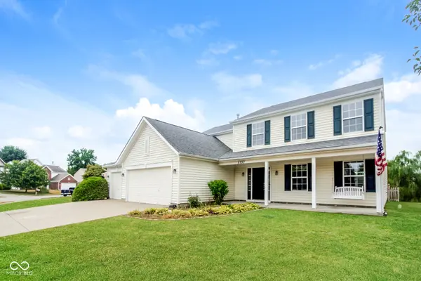 5757 Columbia CIR, Greenwood, IN 46142