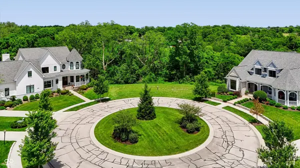 6483 W Deerfield CT, Zionsville, IN 46077