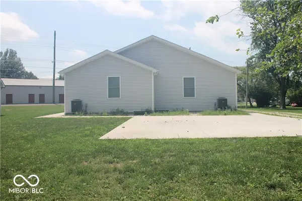 821 E 10th ST, Seymour, IN 47274
