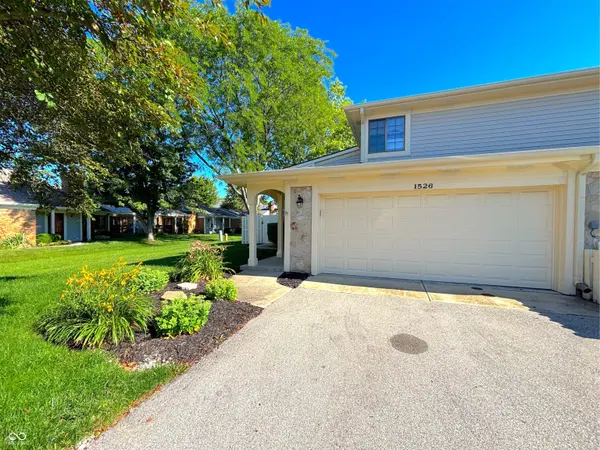 1526 Roanoke DR, Zionsville, IN 46077
