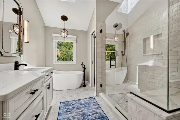 11501 Woodview East DR, Carmel, IN 46032