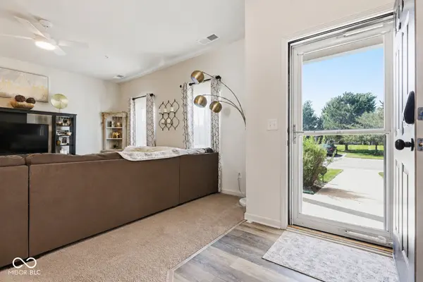 12075 Scoria DR #900, Fishers, IN 46038
