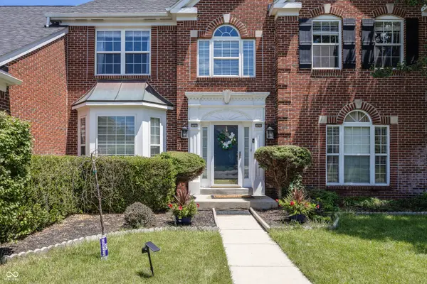 5889 Pebblestream DR, Carmel, IN 46033