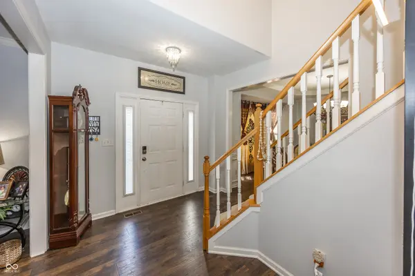 5889 Pebblestream DR, Carmel, IN 46033