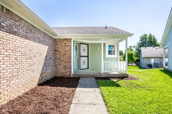 1667 Park Castle WAY, Indianapolis, IN 46229