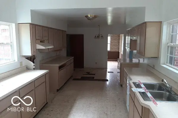 5447 David ST, Lawrence, IN 46226