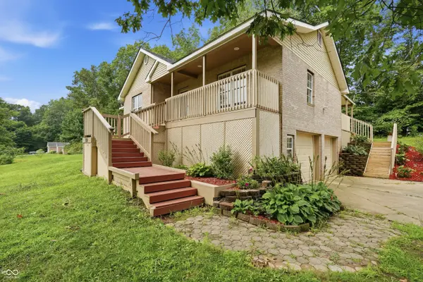5920 Hidden Lake LN, Nineveh, IN 46164