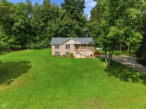 5920 Hidden Lake LN, Nineveh, IN 46164