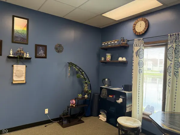 5170 Commerce CIR, Indianapolis, IN 46237