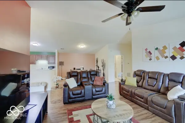 230 Legends Creek WAY #207, Indianapolis, IN 46229