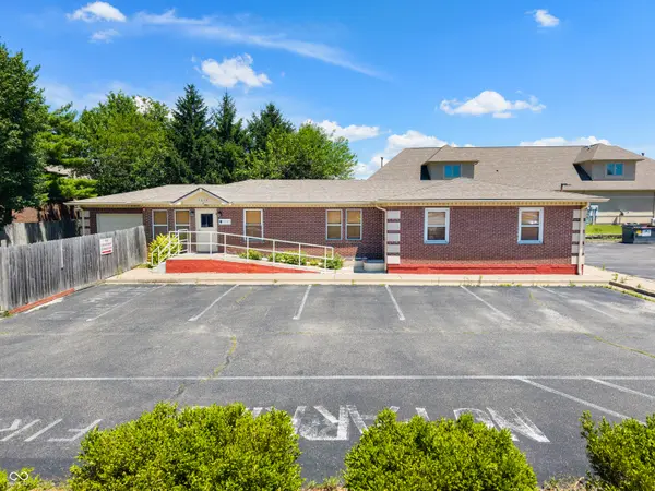 1674 W Smith Valley RD, Greenwood, IN 46142