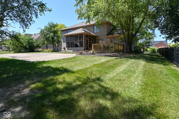 2307 Willow Lakes East BLVD, Greenwood, IN 46143