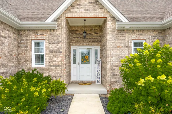 5775 Victory DR, Columbus, IN 47203