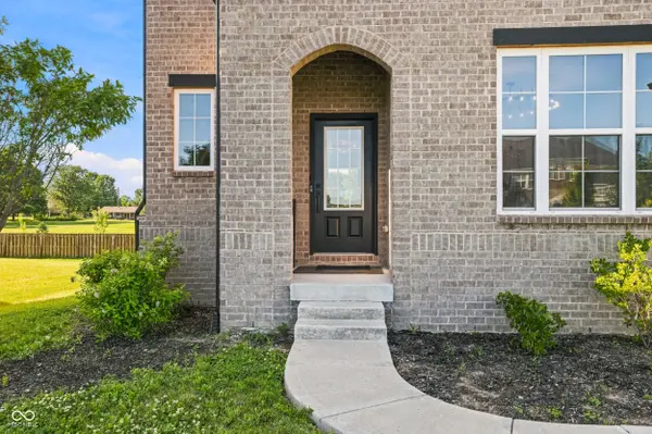 8822 Rockwood LN, Indianapolis, IN 46259